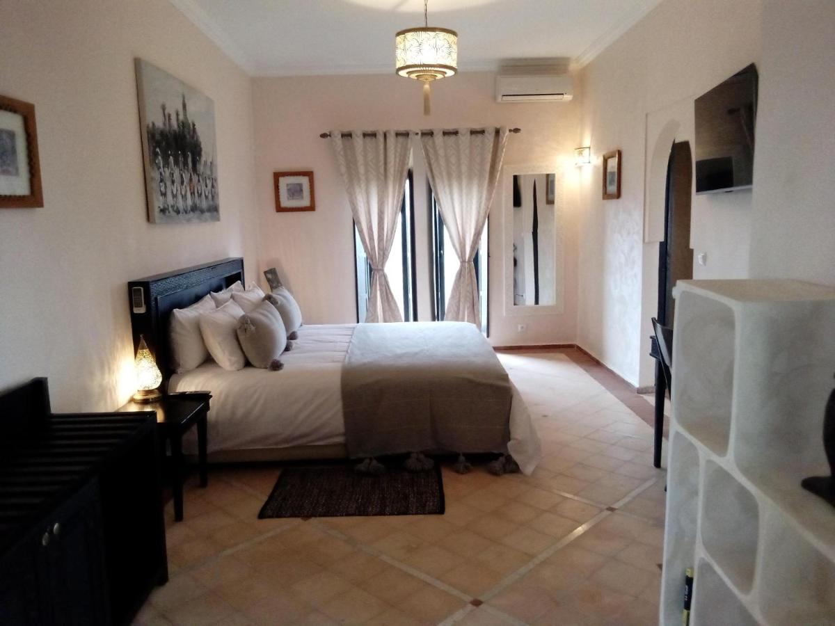 Le Petit Chateau Des Anges Ouled Bouzid Buitenkant foto
